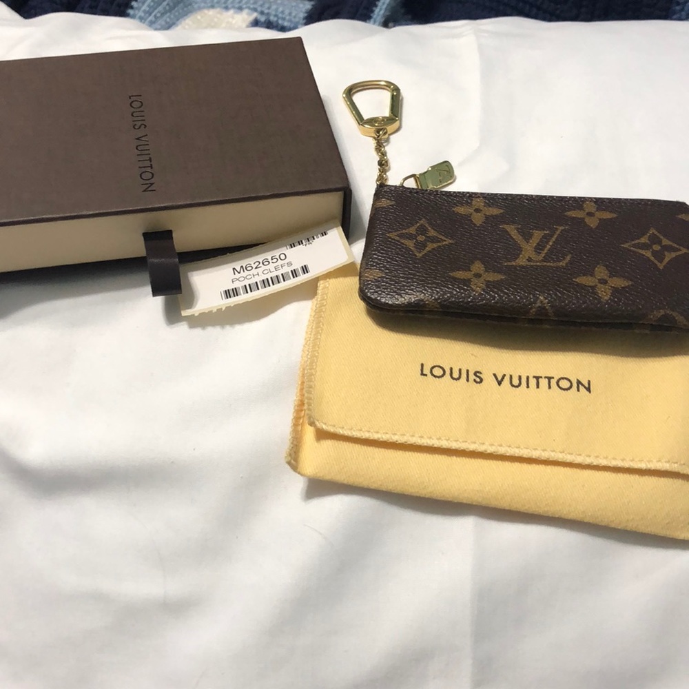 Authentic Louis Vuitton monogram print pouch